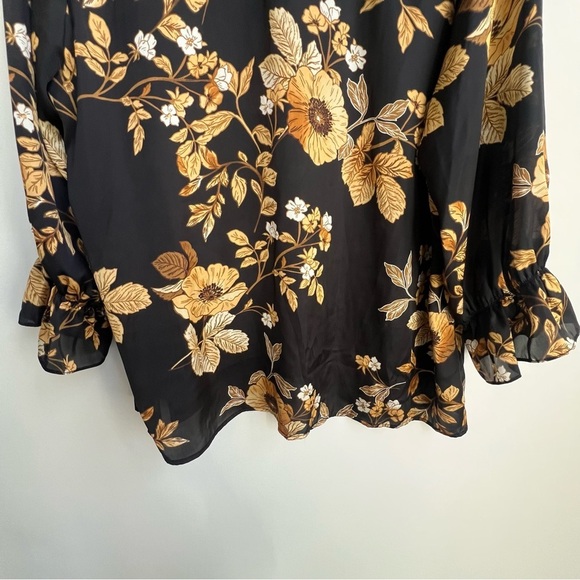 Zac & Rachel Button Down Loop Satin Blouse Plus 1X Black Gold Floral $48 Ruffle - Picture 12 of 14